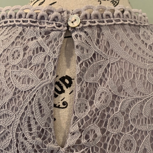 Cable & Gauge Lavender-Gray Lace Sleeveless Top Women’s Small - Picture 3 of 9